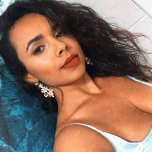 Meet your Posher, Aline